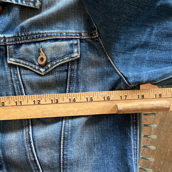 Gap 90s Y2K perfectly broken in denim trucker jacket size M - Picture 12 of 13
